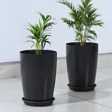 Sleek planter