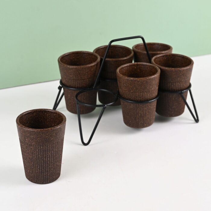 Statement chaicup with stand