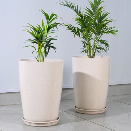 Sleek planter